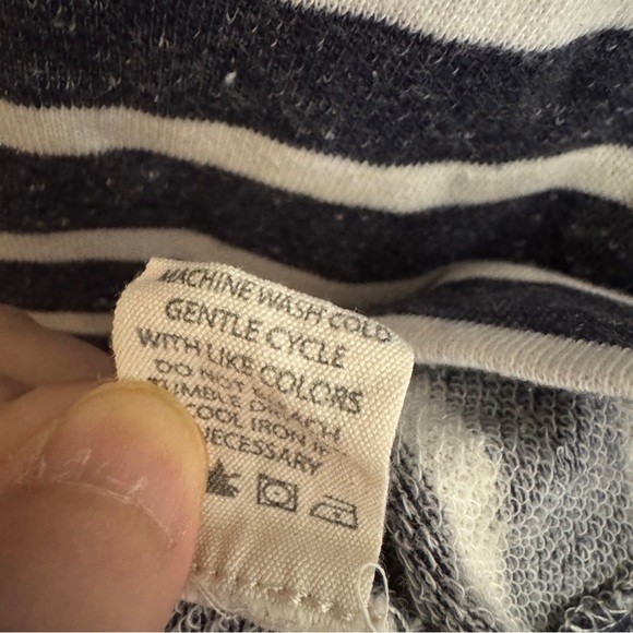 Max Studio Navy and White Striped Top Size S - Picture 7 of 7